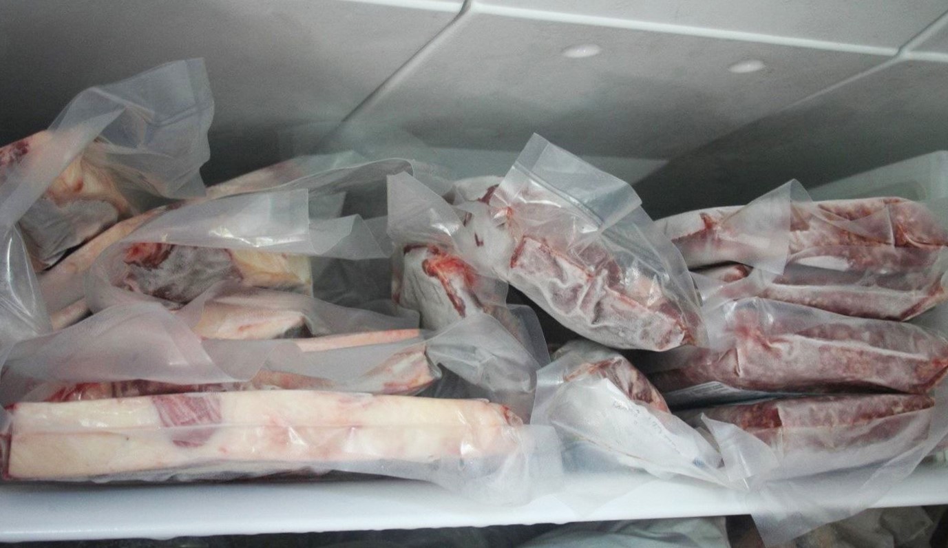 Peut-on congeler de la charcuterie ? Astuces et précautions